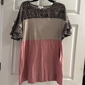 Umgee Sz M shirt with pockets